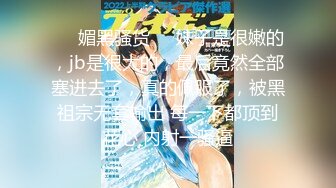 【新速片遞】 学校女厕偷拍绿衣卷发美女❤️干净肥美馒头逼