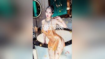 大神重金雇佣洗浴中心内部员工偷拍几个白白嫩嫩的美少妇洗澡换衣服 (2)