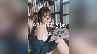   豹纹内裤极品靓女！头套男炮友激情操逼，69姿势大屌深喉，第一视角操逼