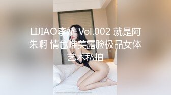 18岁小色妹又来了，年轻貌美无毛白虎逼，一个人在家听狼友指挥各种展示骚穴自慰呻吟撩骚，精彩刺激不要错过