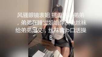 【水果历险记】学妹 震惊美少女苹果自慰卡B里了 套套被扯断 用勺子掏筷子捅弄不出 呜呜~怎么办 看的我笑死了