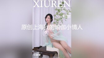  眼镜小美女露脸群P好几哥大哥，身材不错让三个大哥对着小嘴奶子和逼逼撸鸡巴