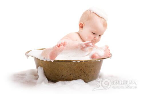 宜春a卵b怀公司：冬天给宝宝洗澡要注意的4个问题